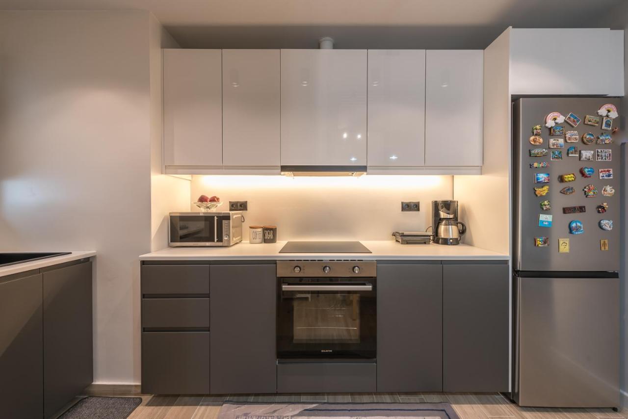 Comfy And Modern Apartment Atene Esterno foto