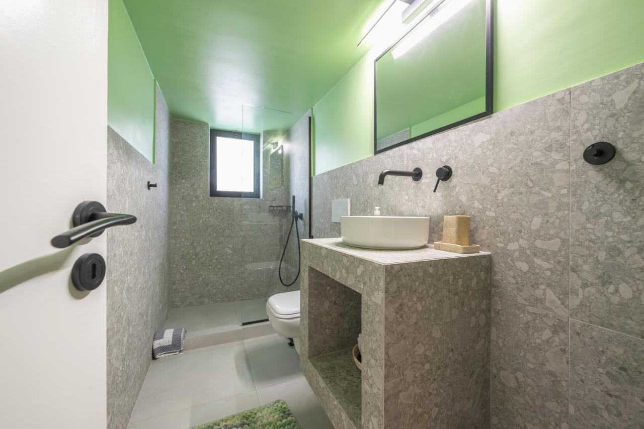 Comfy And Modern Apartment Atene Esterno foto
